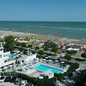 Promenade Universale *** Чезенатико