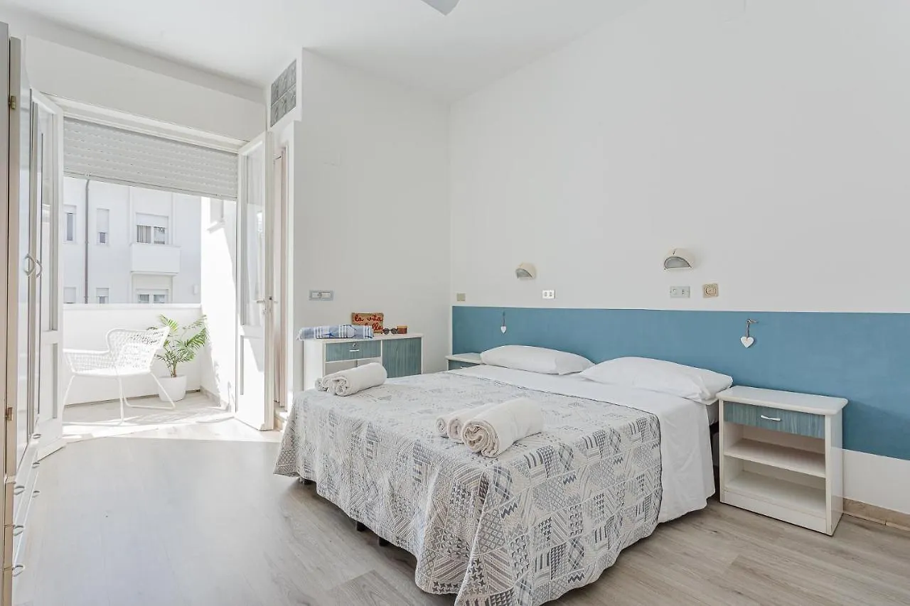 Hotel Lucerna Cesenatico 2*,